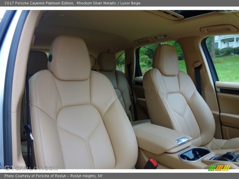 Rhodium Silver Metallic / Luxor Beige 2017 Porsche Cayenne Platinum Edition
