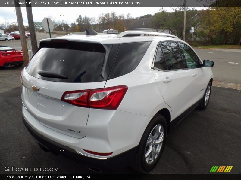 Iridescent Pearl Tricoat / Medium Ash Gray 2018 Chevrolet Equinox LT AWD