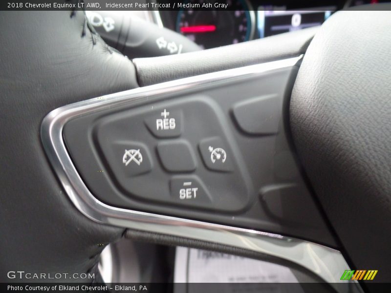 Iridescent Pearl Tricoat / Medium Ash Gray 2018 Chevrolet Equinox LT AWD