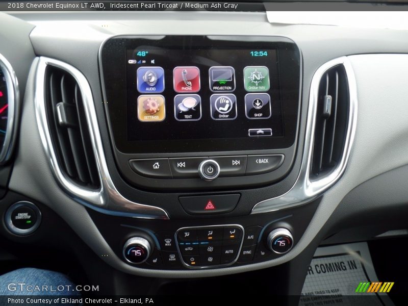 Iridescent Pearl Tricoat / Medium Ash Gray 2018 Chevrolet Equinox LT AWD