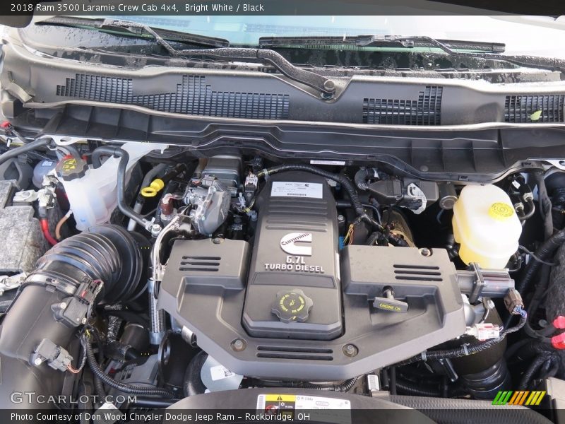 Bright White / Black 2018 Ram 3500 Laramie Crew Cab 4x4
