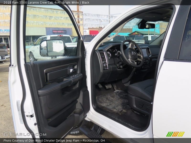 Bright White / Black 2018 Ram 3500 Laramie Crew Cab 4x4