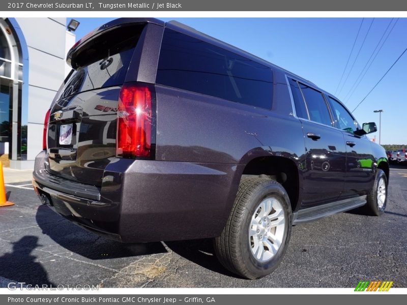 Tungsten Metallic / Jet Black 2017 Chevrolet Suburban LT