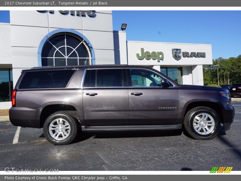 Tungsten Metallic / Jet Black 2017 Chevrolet Suburban LT