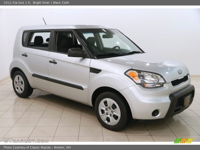 Bright Silver / Black Cloth 2011 Kia Soul 1.6