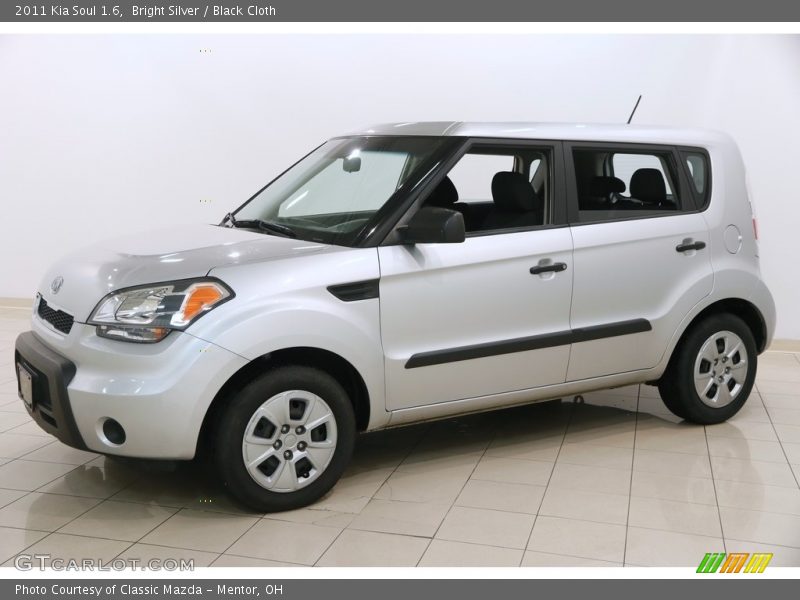 Bright Silver / Black Cloth 2011 Kia Soul 1.6