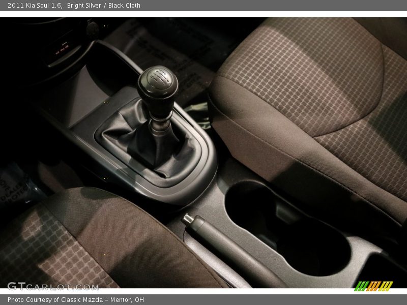 Bright Silver / Black Cloth 2011 Kia Soul 1.6