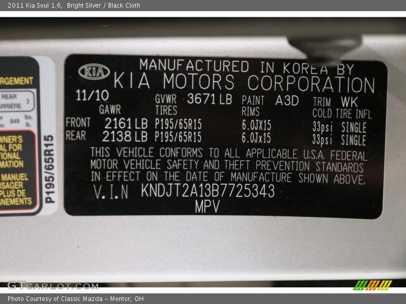 Bright Silver / Black Cloth 2011 Kia Soul 1.6
