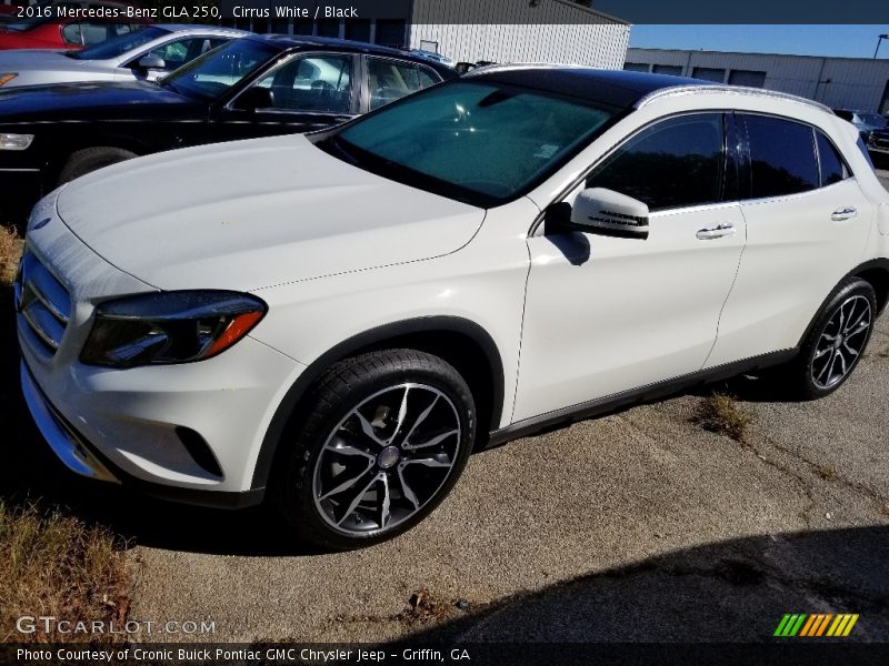 Cirrus White / Black 2016 Mercedes-Benz GLA 250