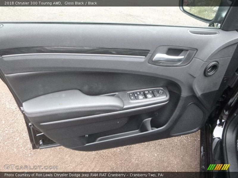Gloss Black / Black 2018 Chrysler 300 Touring AWD