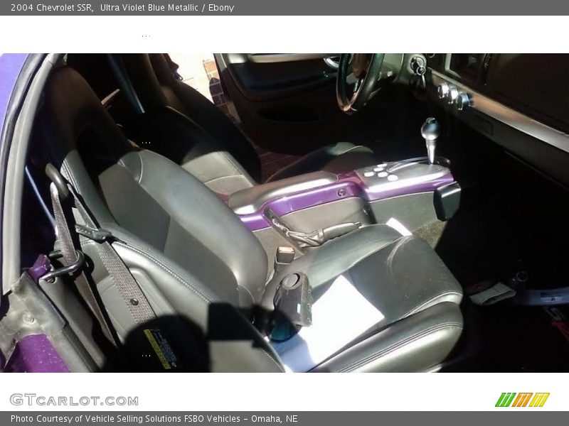 Ultra Violet Blue Metallic / Ebony 2004 Chevrolet SSR