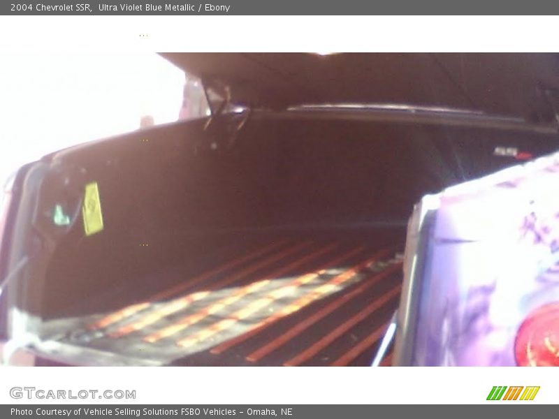Ultra Violet Blue Metallic / Ebony 2004 Chevrolet SSR