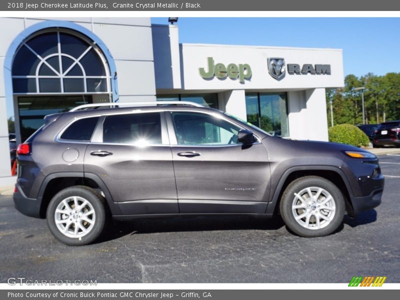 Granite Crystal Metallic / Black 2018 Jeep Cherokee Latitude Plus