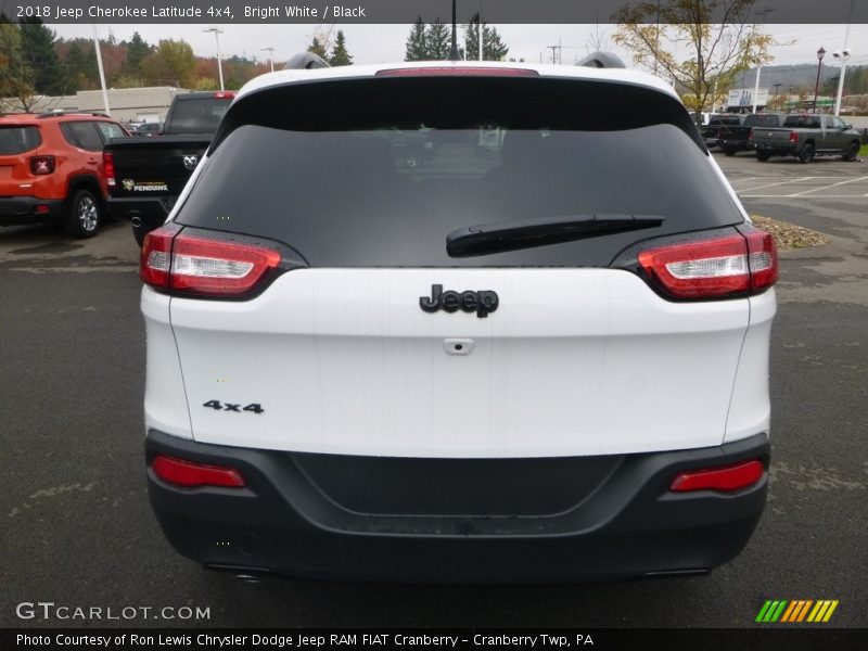 Bright White / Black 2018 Jeep Cherokee Latitude 4x4