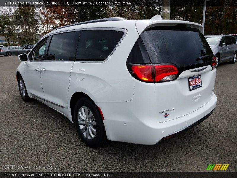 Bright White / Cognac/Alloy/Toffee 2018 Chrysler Pacifica Touring L Plus