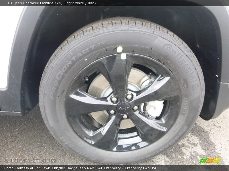 Bright White / Black 2018 Jeep Cherokee Latitude 4x4