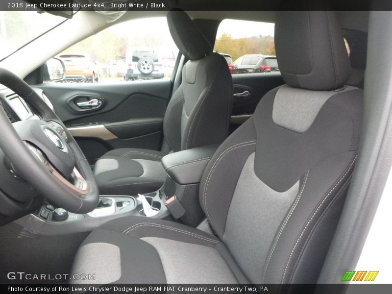 Bright White / Black 2018 Jeep Cherokee Latitude 4x4