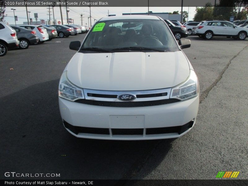 White Suede / Charcoal Black 2010 Ford Focus SE Sedan