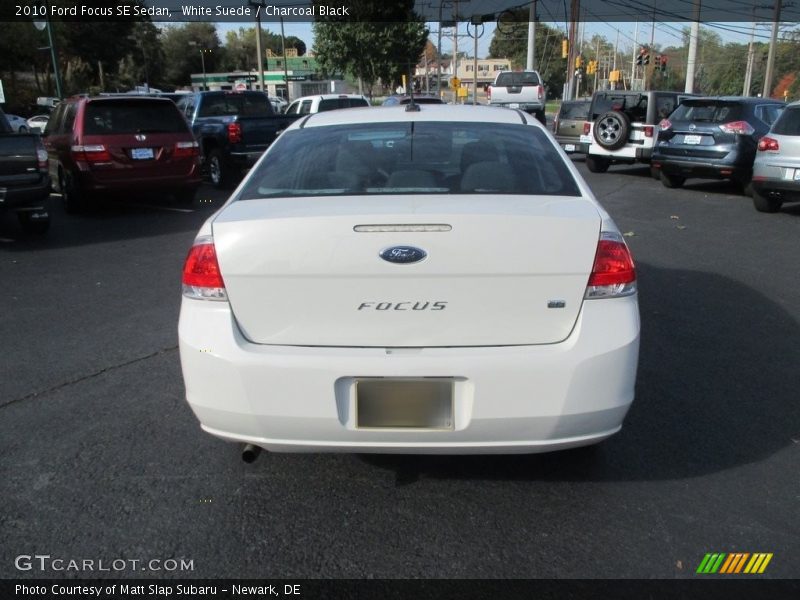 White Suede / Charcoal Black 2010 Ford Focus SE Sedan