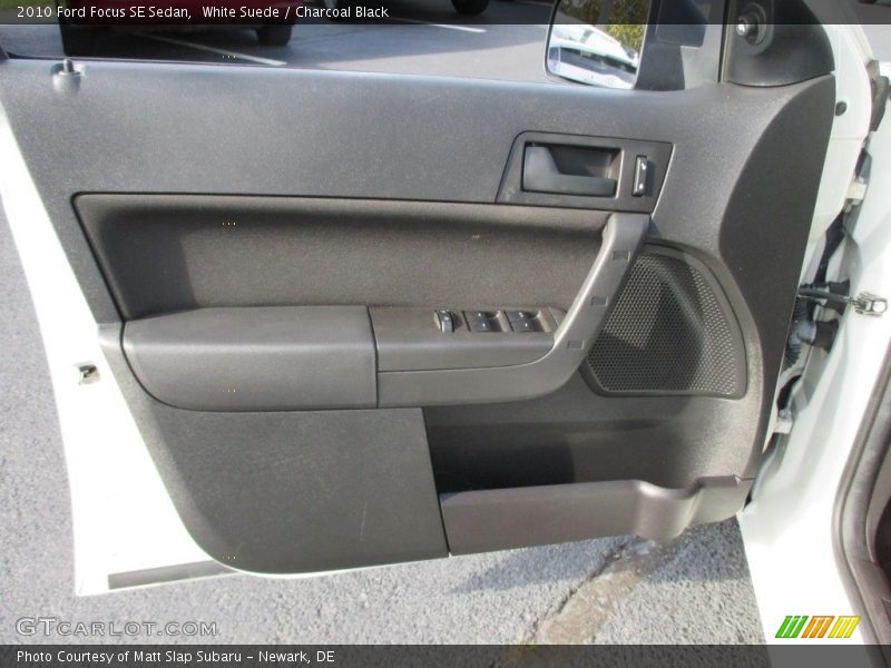 White Suede / Charcoal Black 2010 Ford Focus SE Sedan
