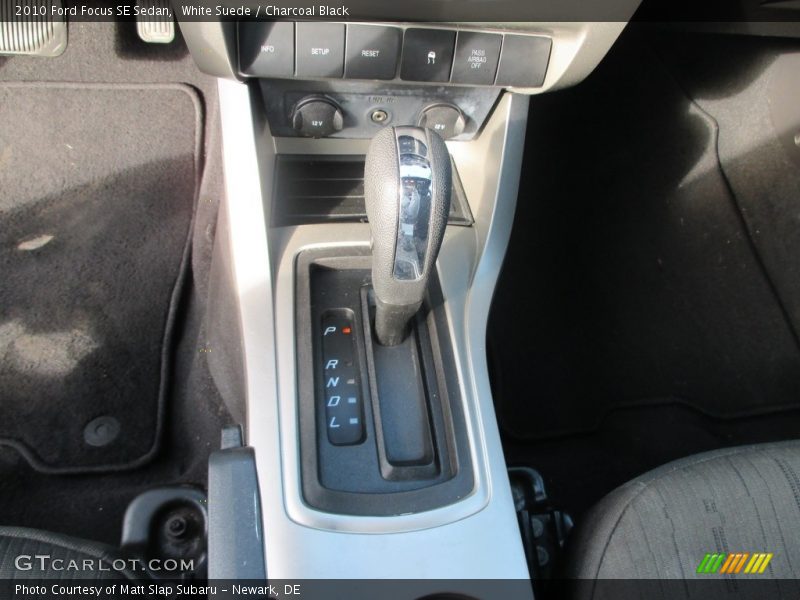 White Suede / Charcoal Black 2010 Ford Focus SE Sedan
