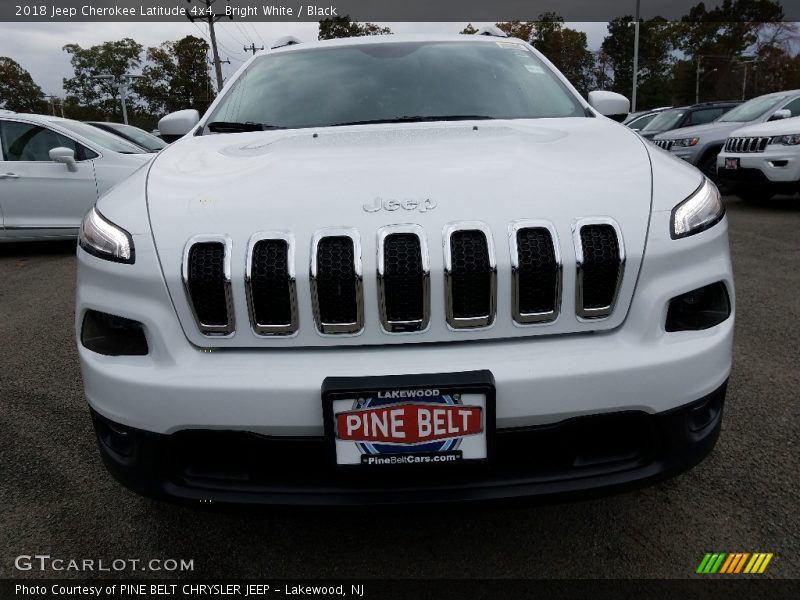 Bright White / Black 2018 Jeep Cherokee Latitude 4x4