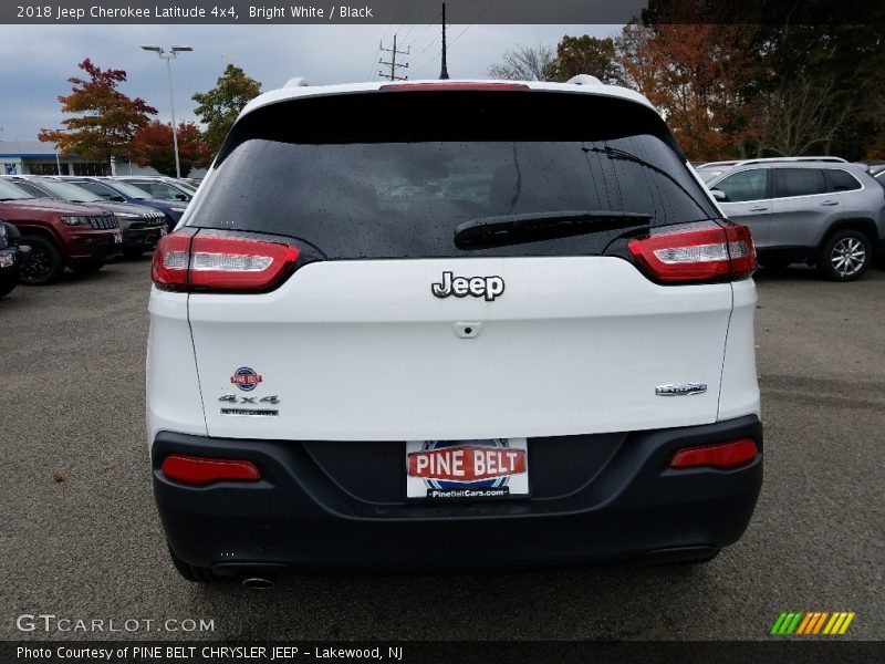 Bright White / Black 2018 Jeep Cherokee Latitude 4x4