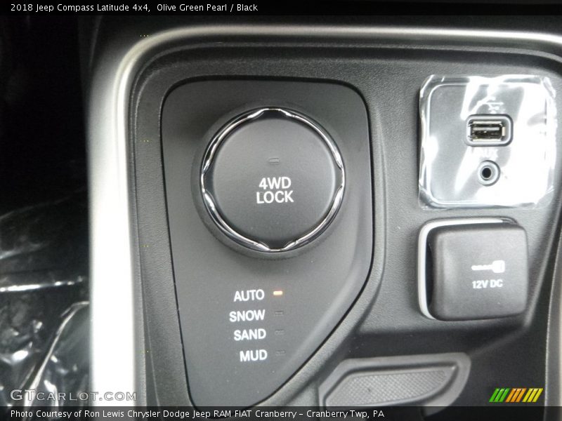 Olive Green Pearl / Black 2018 Jeep Compass Latitude 4x4