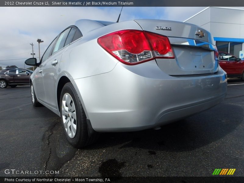 Silver Ice Metallic / Jet Black/Medium Titanium 2012 Chevrolet Cruze LS