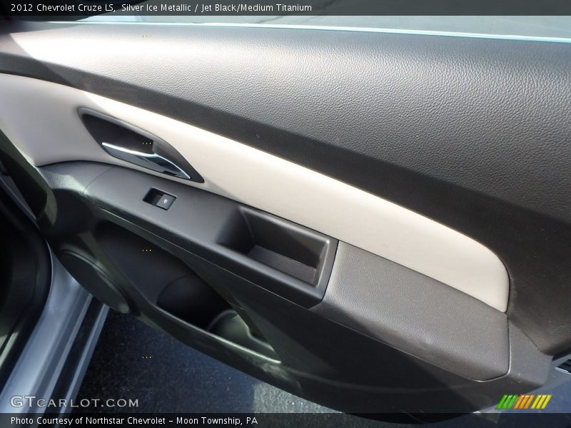 Silver Ice Metallic / Jet Black/Medium Titanium 2012 Chevrolet Cruze LS