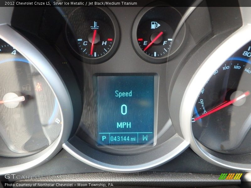 Silver Ice Metallic / Jet Black/Medium Titanium 2012 Chevrolet Cruze LS