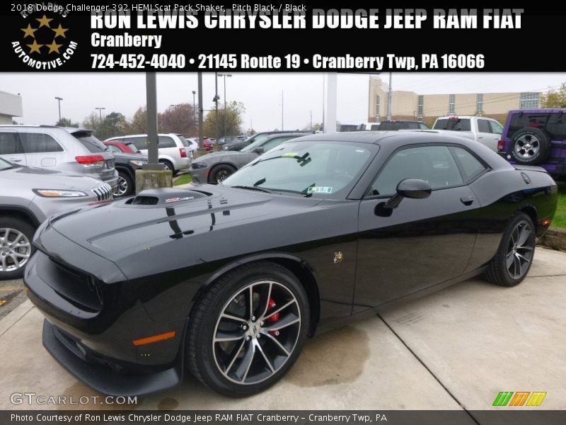 Pitch Black / Black 2018 Dodge Challenger 392 HEMI Scat Pack Shaker