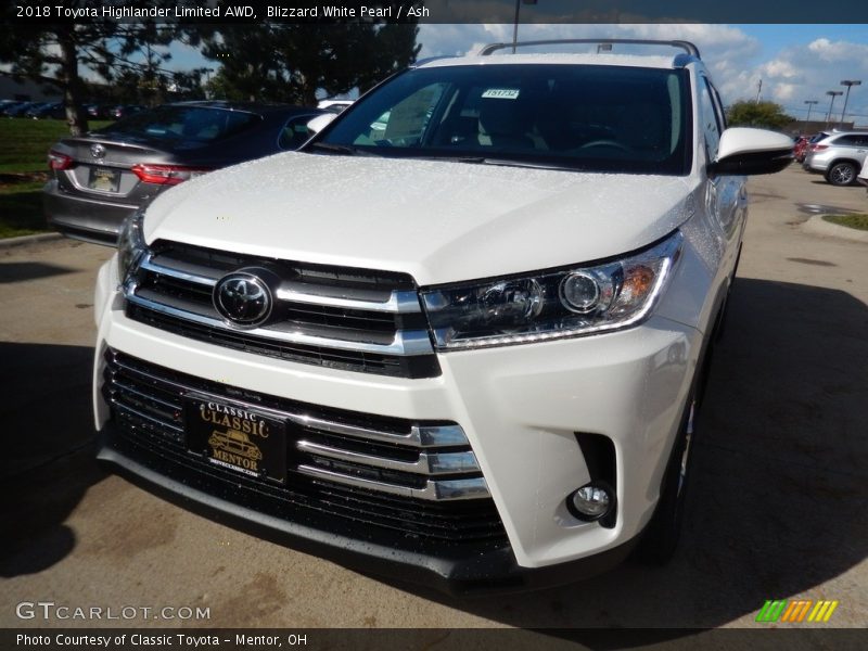 Blizzard White Pearl / Ash 2018 Toyota Highlander Limited AWD