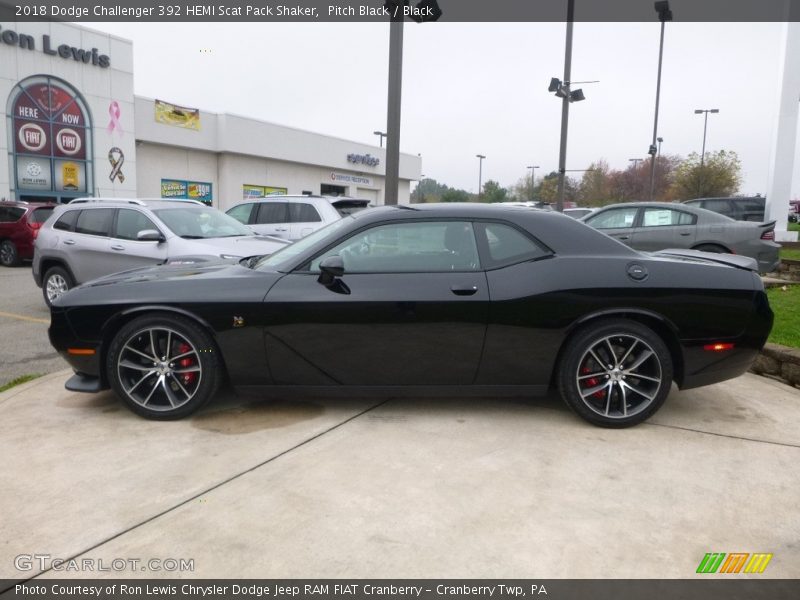 Pitch Black / Black 2018 Dodge Challenger 392 HEMI Scat Pack Shaker