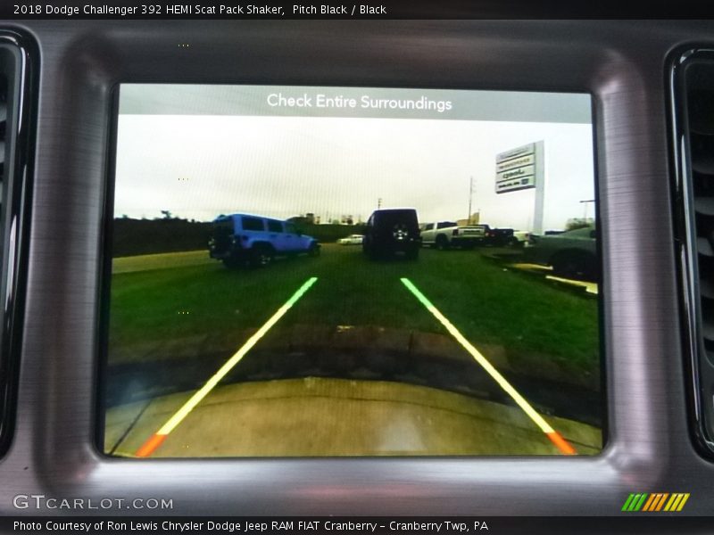 Pitch Black / Black 2018 Dodge Challenger 392 HEMI Scat Pack Shaker