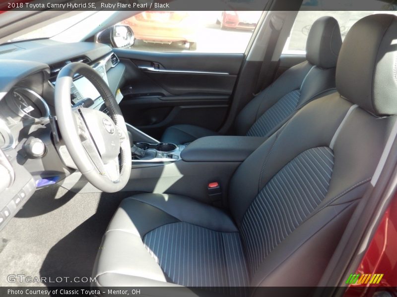 Ruby Flare Pearl / Black 2018 Toyota Camry Hybrid SE