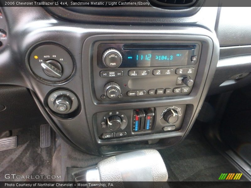 Sandstone Metallic / Light Cashmere/Ebony 2006 Chevrolet TrailBlazer LS 4x4