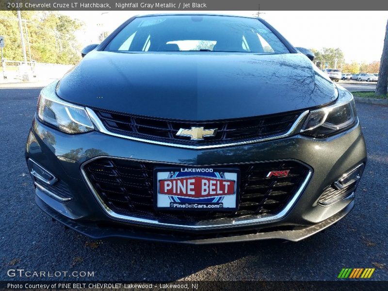 Nightfall Gray Metallic / Jet Black 2018 Chevrolet Cruze LT Hatchback