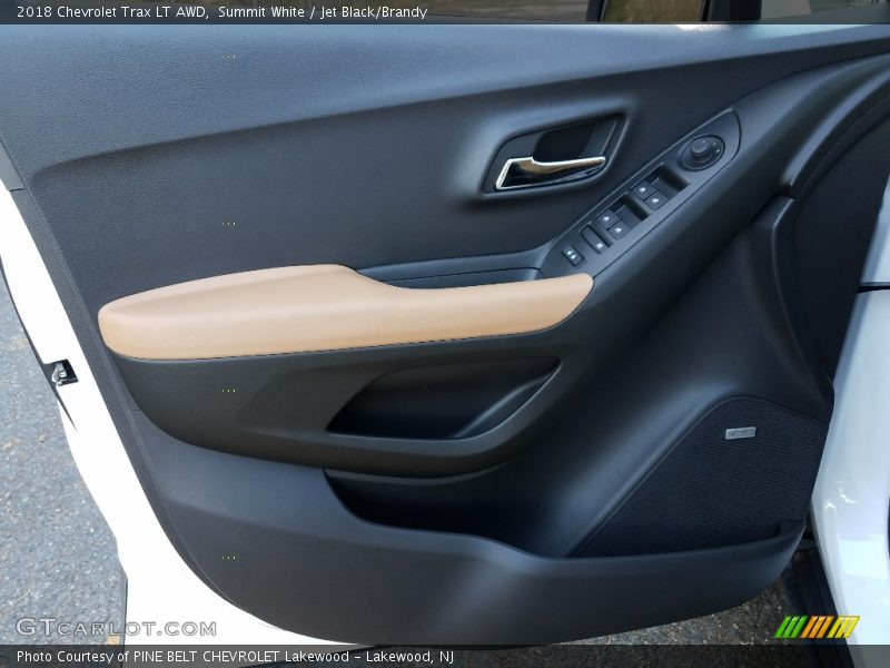 Summit White / Jet Black/Brandy 2018 Chevrolet Trax LT AWD