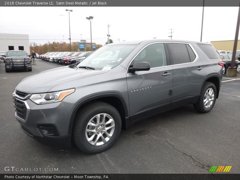 Front 3/4 View of 2018 Traverse LS