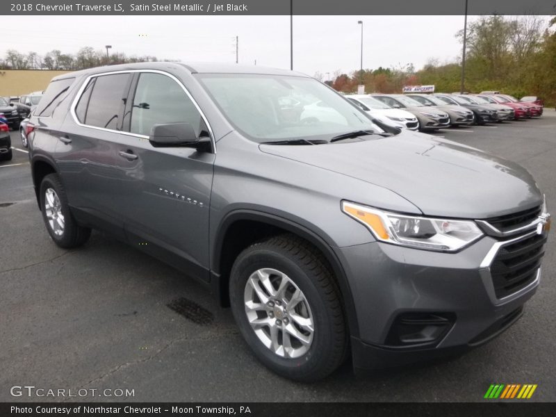 Front 3/4 View of 2018 Traverse LS