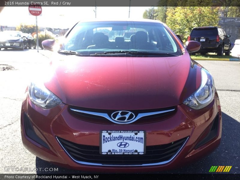 Red / Gray 2016 Hyundai Elantra SE