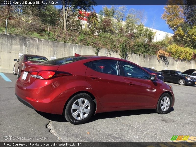 Red / Gray 2016 Hyundai Elantra SE