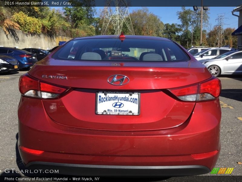 Red / Gray 2016 Hyundai Elantra SE