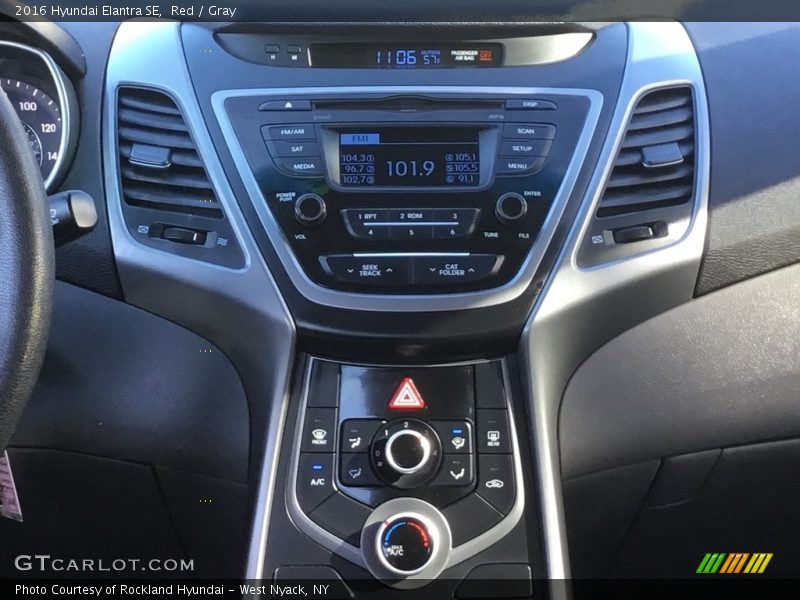 Red / Gray 2016 Hyundai Elantra SE