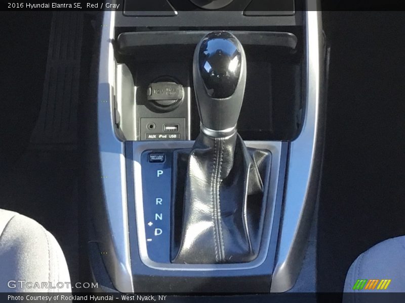 Red / Gray 2016 Hyundai Elantra SE