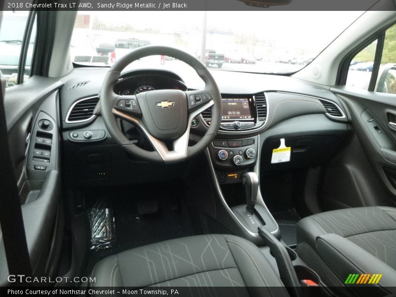 Sandy Ridge Metallic / Jet Black 2018 Chevrolet Trax LT AWD