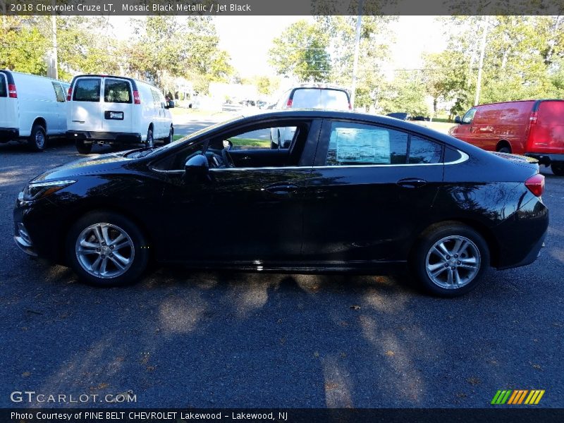 Mosaic Black Metallic / Jet Black 2018 Chevrolet Cruze LT