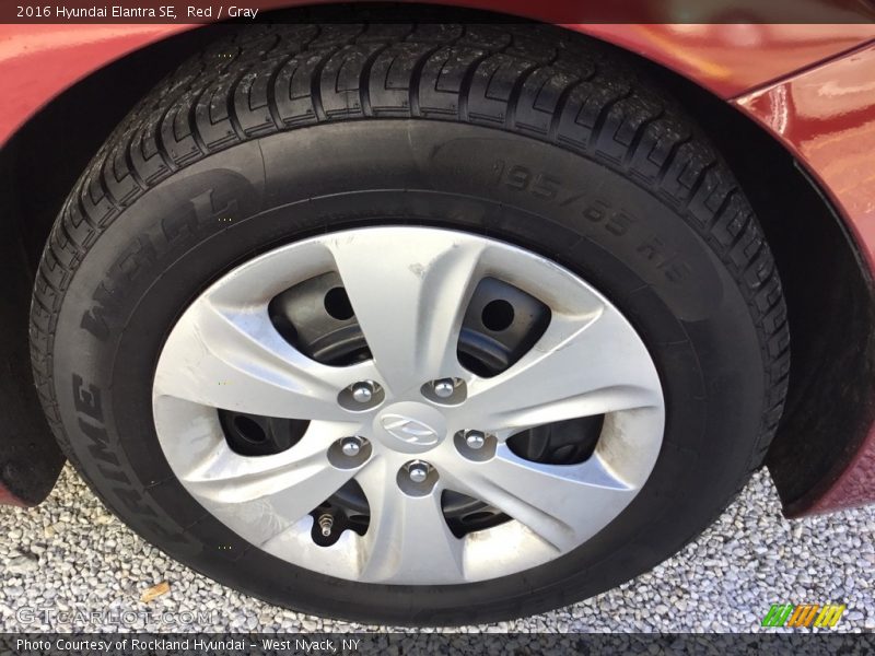 Red / Gray 2016 Hyundai Elantra SE