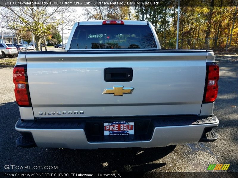 Silver Ice Metallic / Dark Ash/Jet Black 2018 Chevrolet Silverado 1500 Custom Crew Cab